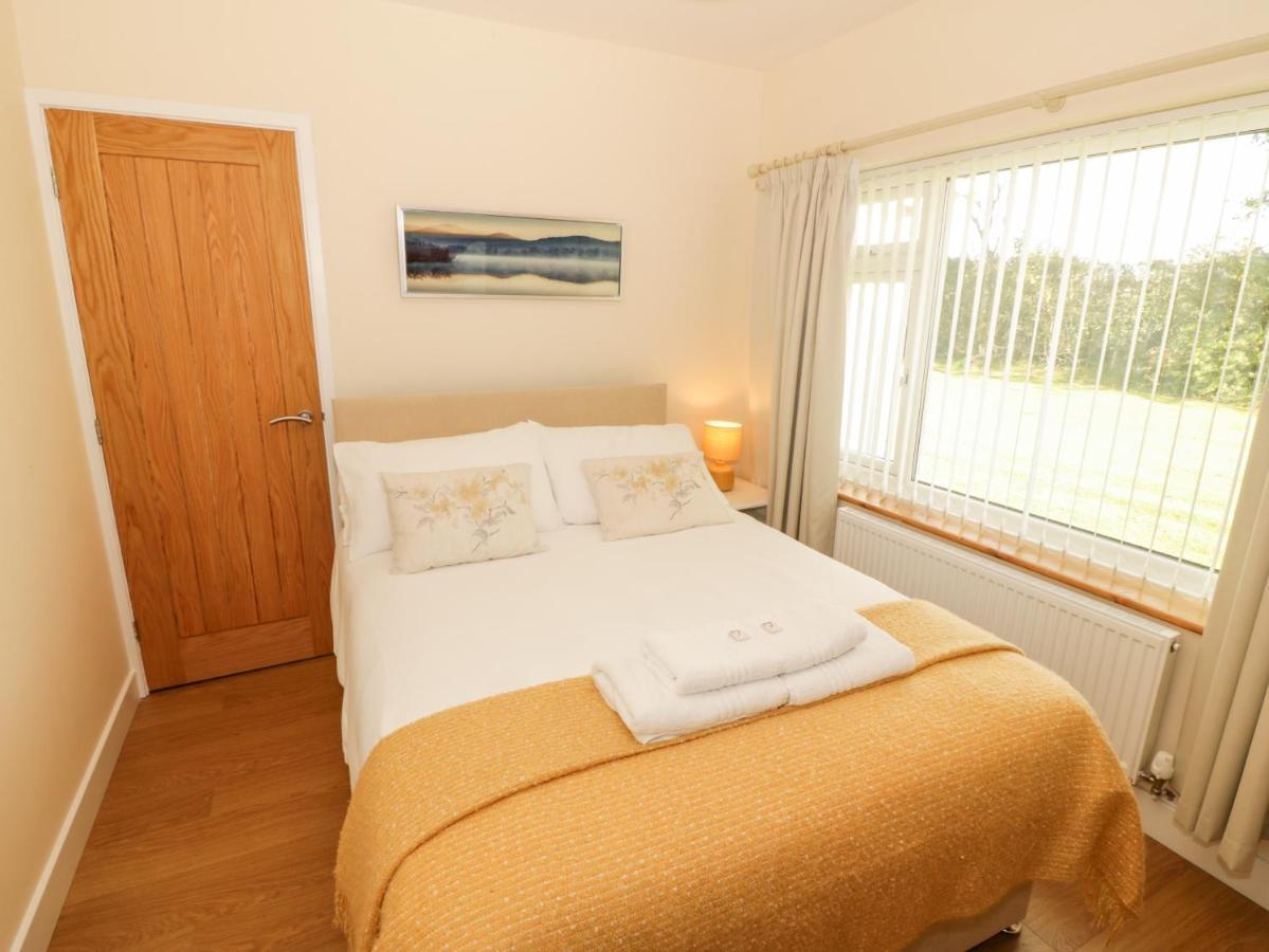 Llain Bach Apartment Клангефни Екстериор снимка
